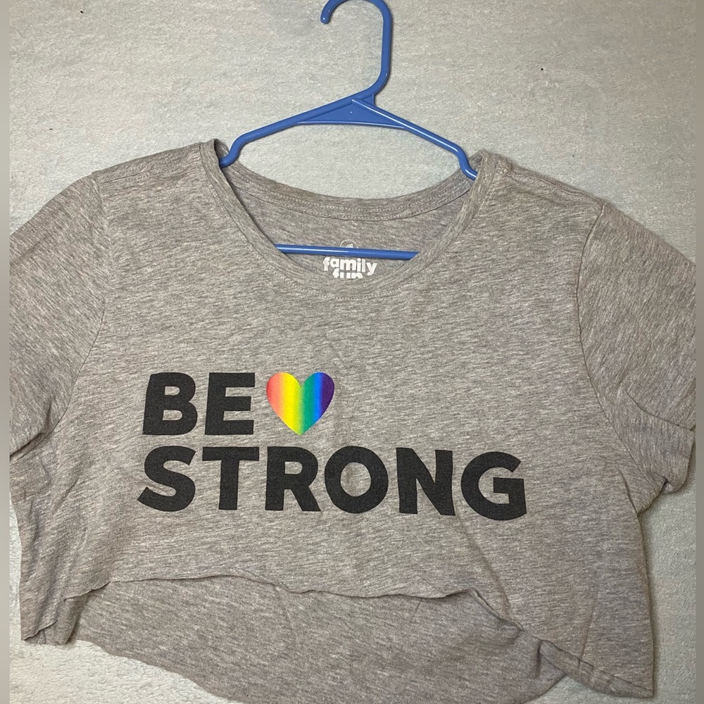 PRIDE women’s size M Be Strong crop top